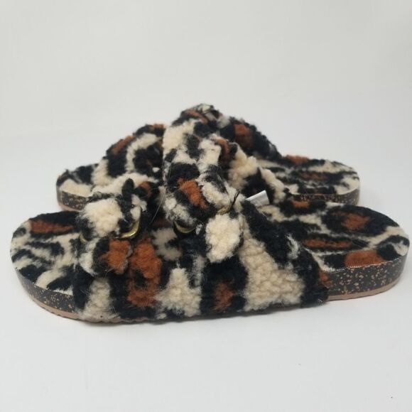 NWOT CUTE FURRY LEOPARD PRINT SANDALS WITH BUCKLES. MULTIPLE SIZES. - Picture 16 of 16
